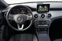 Mercedes-Benz CLA 180 Score