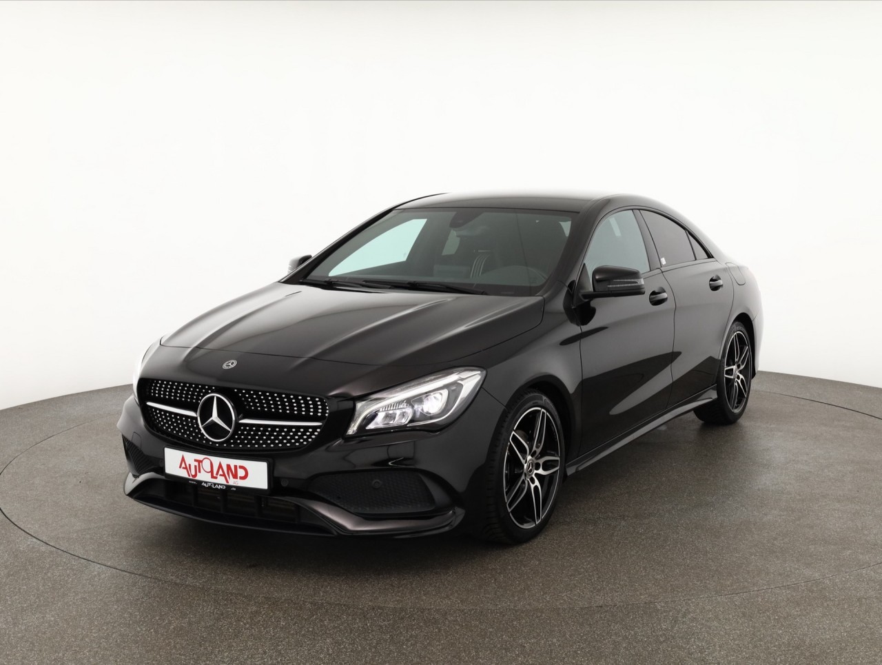 Mercedes-Benz CLA 200 AMG Line