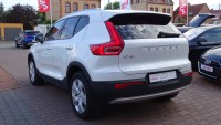 Volvo XC 40 T2 2WD Momentum Pro