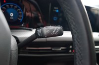 VW Golf VIII Variant 1.5 eTSI R-Line