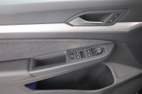 VW Golf VIII Variant 1.5 eTSI DSG Life