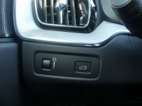 Volvo XC 60 XC60 2.0 M-Hybrid R Design 2WD