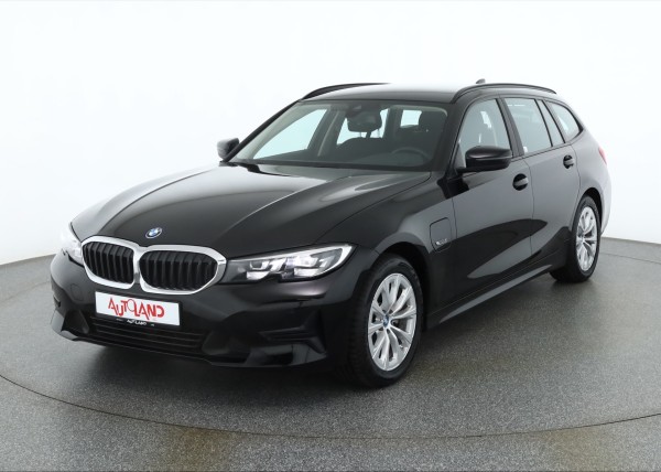 BMW 320 e Touring Advantage