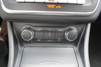Mercedes-Benz CLA 200 AMG Line