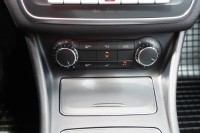 Mercedes-Benz A 200 A200 7G-DCT AMG Line