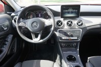 Mercedes-Benz GLA 200 Standard