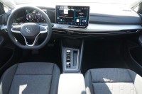VW Golf VIII Variant 1.5 TSI DSG