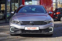 VW Passat Variant GTE