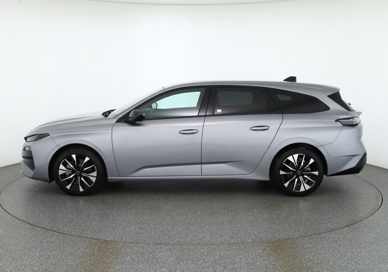Peugeot 308 SW 1.2 Hybrid 145 Aut.