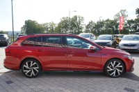VW Golf VIII Variant 2.0 R-Line