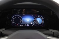 VW Golf VIII 2.0 GTI DSG