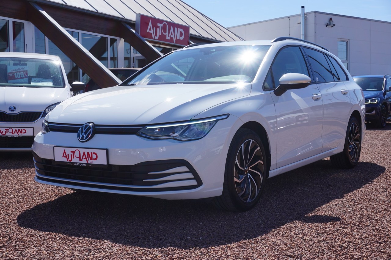 VW Golf VIII Variant 1.5 eTSI DSG