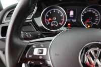 VW Touran 1.5 TSI R-Line