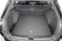 VW Golf VIII Variant 1.5 eTSI R-Line DSG