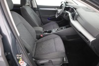 VW Golf VIII Variant 1.5 eTSI DSG