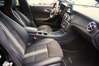 Mercedes-Benz CLA 220 SB AMG Line 4Matic