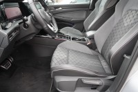 VW Golf VIII Variant 2.0 TDI R-Line