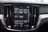 Volvo V60 B4 R-Design