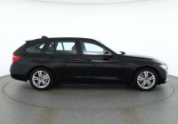 BMW 320 i Touring Advantage
