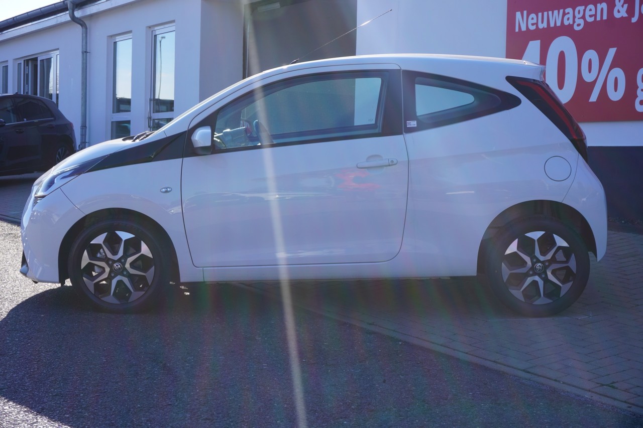 Toyota Aygo AYGO 1.0 x-play club