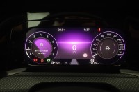 VW Golf VIII Variant 2.0 TSI DSG R-Line