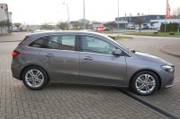Mercedes-Benz B 220 B220 d AMG Line