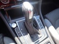 VW Golf VII 2.0 TDI DSG R-Line Pano VC