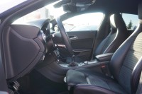 Mercedes-Benz CLA 200 AMG Line