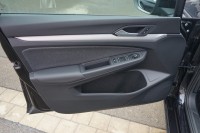 VW Golf VIII Variant 1.5 eTSI DSG
