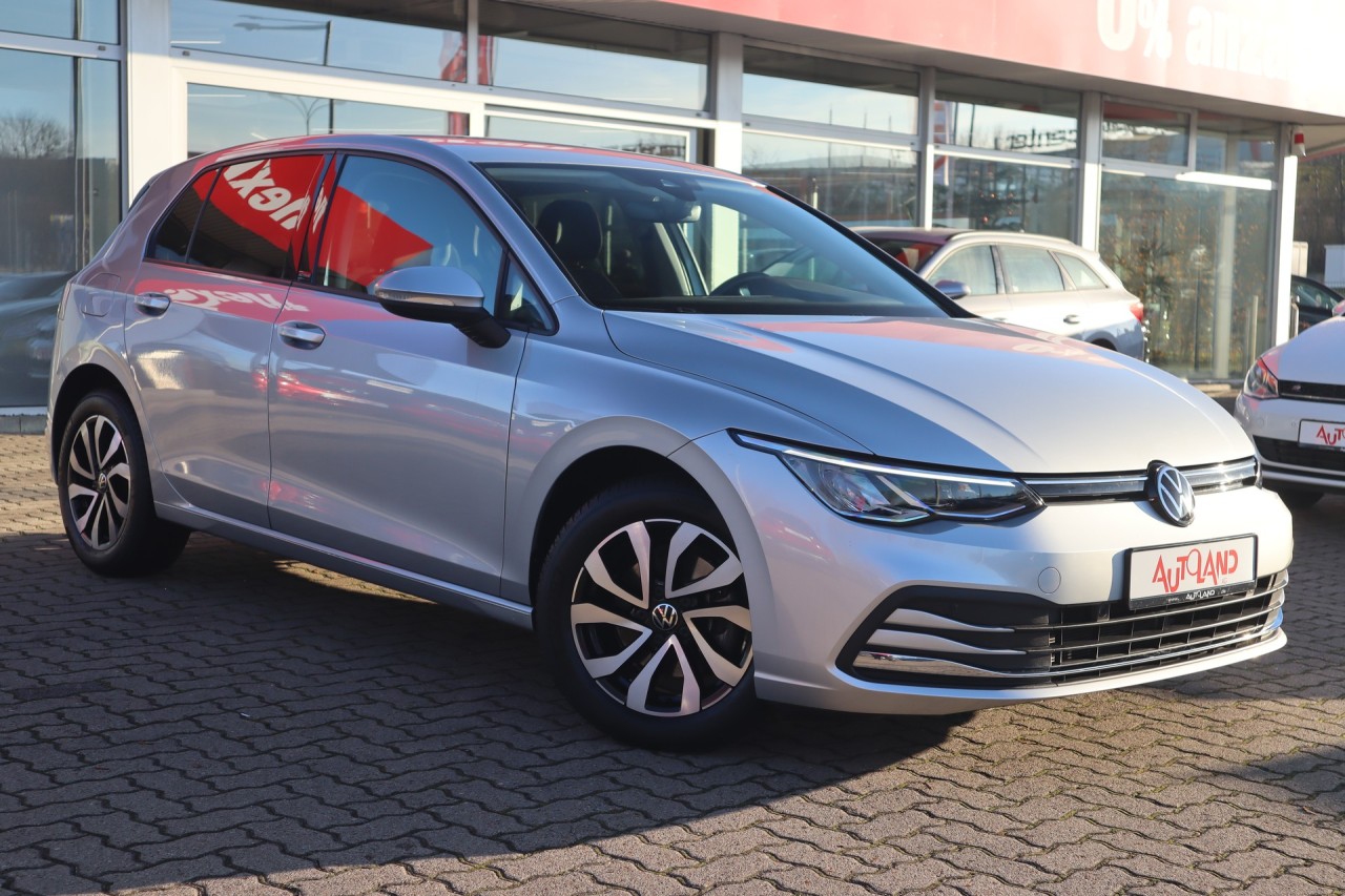 VW Golf VIII 1.5 16V TSI Active
