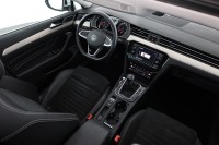 VW Passat Variant 1.5 TSI Elegance