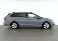 VW Golf VIII Variant 1.5 eTSI DSG Life