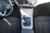 BMW 330 e Advantage