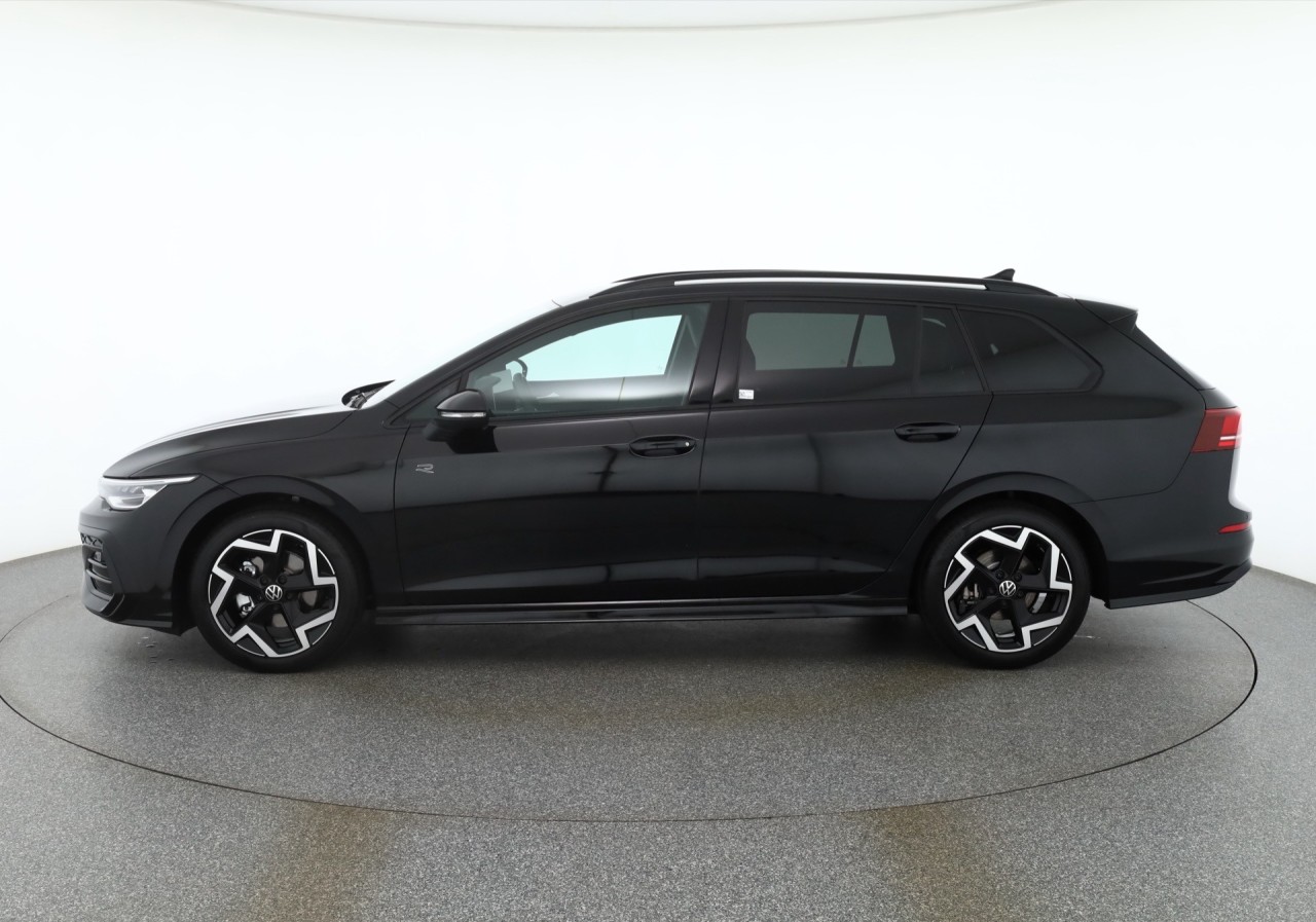 VW Golf VIII Variant 1.5 eTSI R-Line DSG