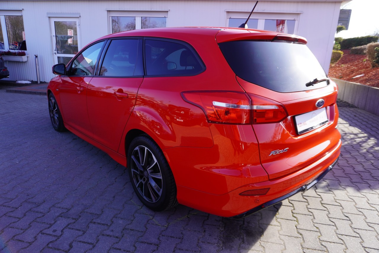 Ford Focus Turnier 1.0 EB ST Line