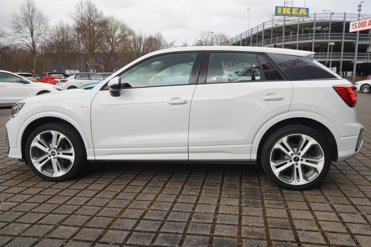 Audi Q2 35 TFSI S line