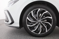 VW Golf VIII 1.5 TSI R-Line