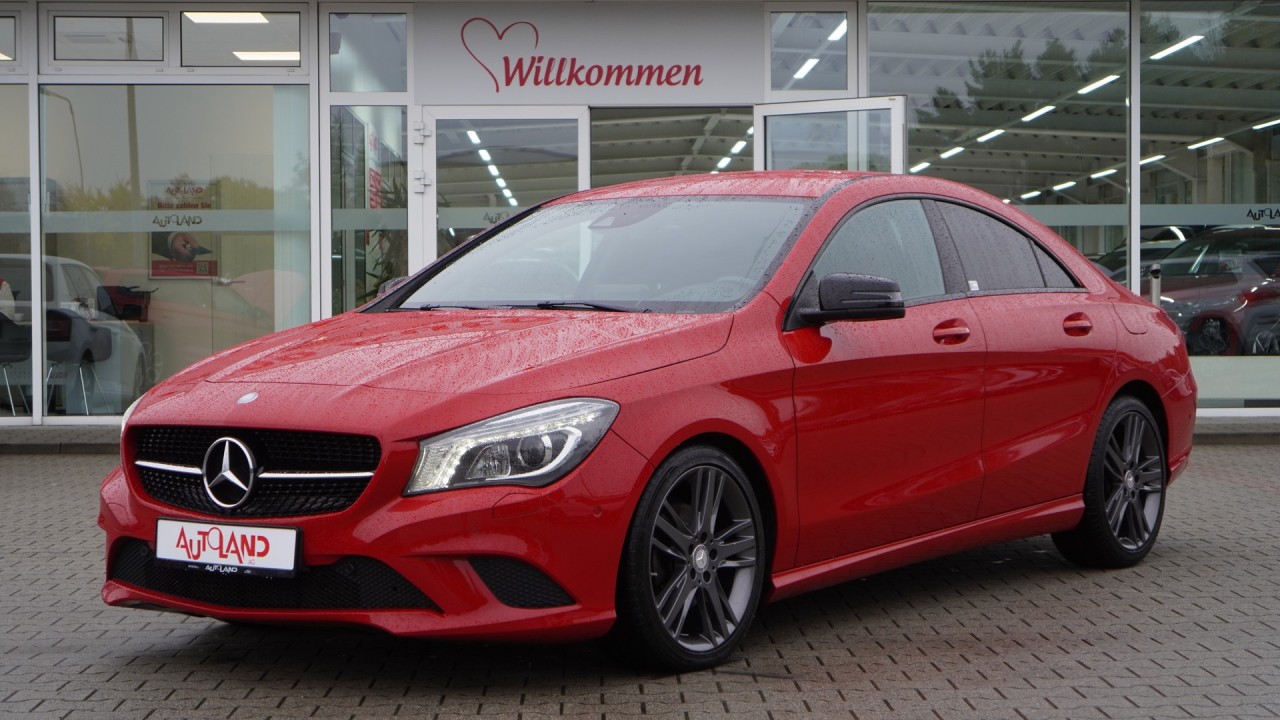 Mercedes-Benz CLA 180 AMG Line