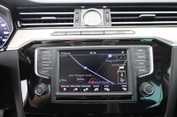 VW Passat Variant 1.8 TSI DSG R-Line