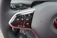 VW Golf VIII 2.0 TDI R-Line