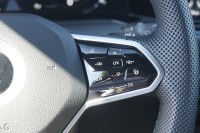 VW Golf VIII Variant 2.0 TDI R-Line