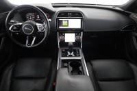 Jaguar XE D180 R-Dynamic HSE