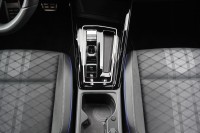 VW Golf VIII Variant 1.5 eTSI DSG R-Line