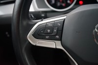VW Passat Variant 1.5 TSI Business Pano Stdhz.