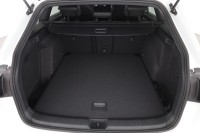 VW Golf VIII Variant 1.5 eTSI R-Line DSG
