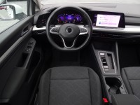 VW Golf VIII Variant Life eTSI