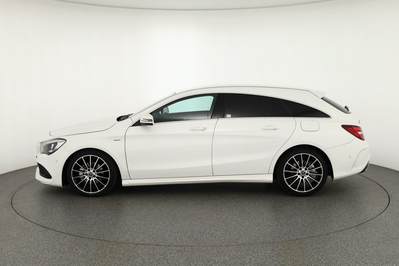 Mercedes-Benz CLA 200 Shooting Brake AMG Line Peak Edition