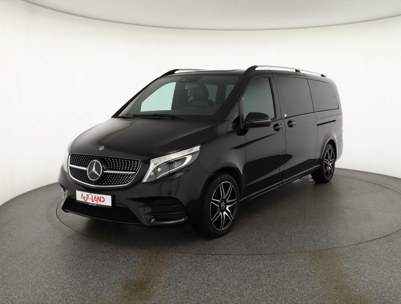 Mercedes-Benz V-Klasse V300d lang AMG Line 4Matic