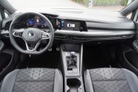 VW Golf VIII 1.5 16V TSI R-Line