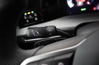 VW Golf VIII Variant 1.5 eTSI R-Line DSG